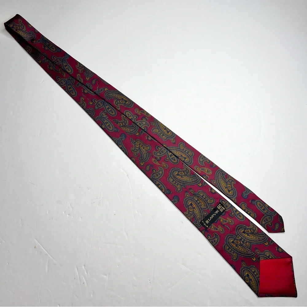 Lanvin 100% Silk Red Paisley Necktie Tie Preppy Academia Wall Street Classic